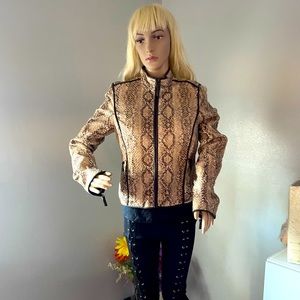 New- snake skin look zip up light weight jacket